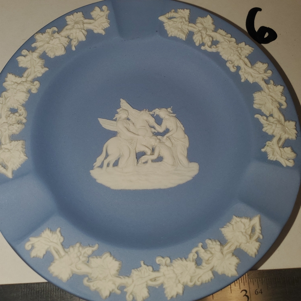 Pair of Wedgwood table lighters and ashtray